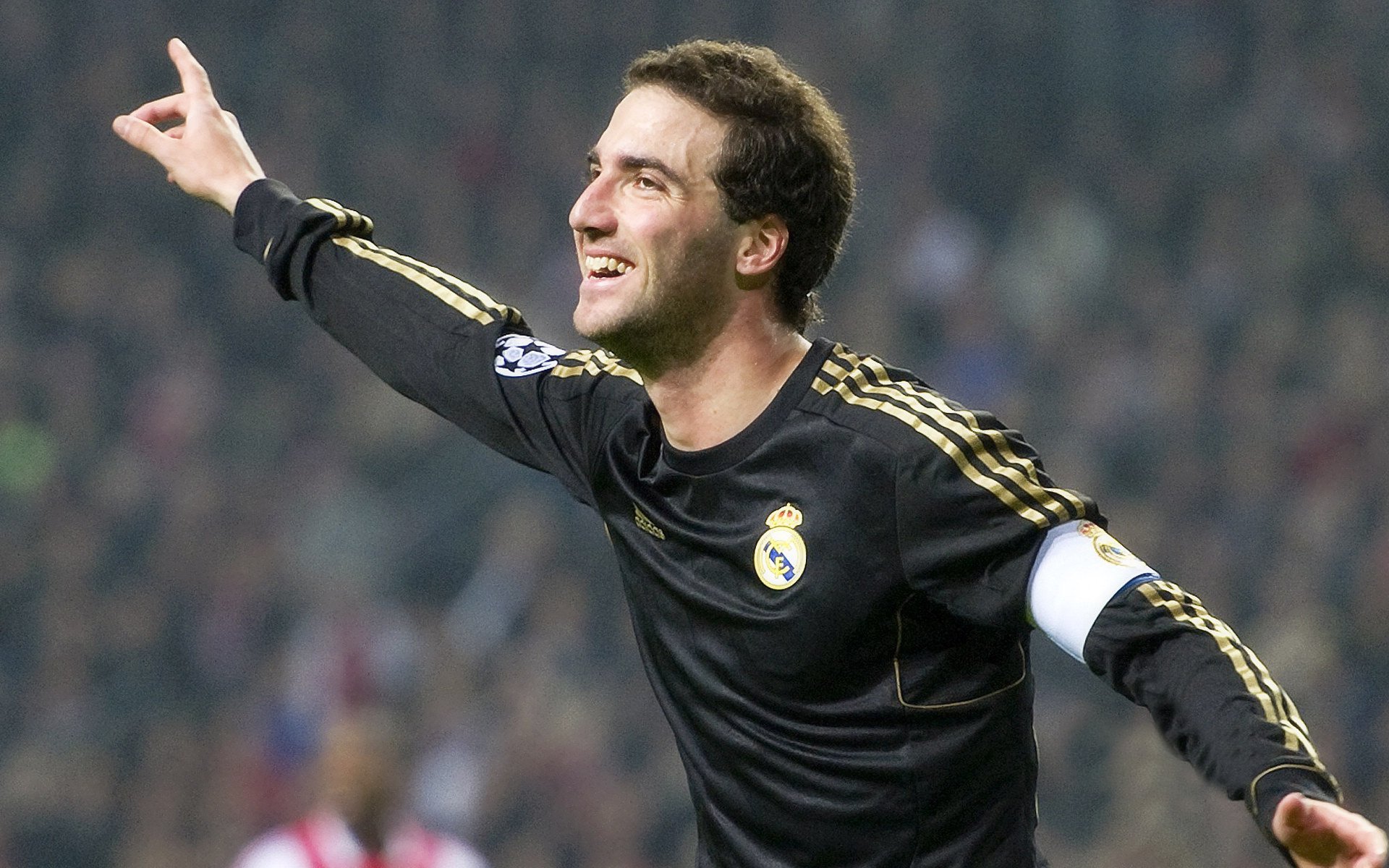 世界杯仅参赛一次，整体战绩1胜4负，世界杯的比赛多少场