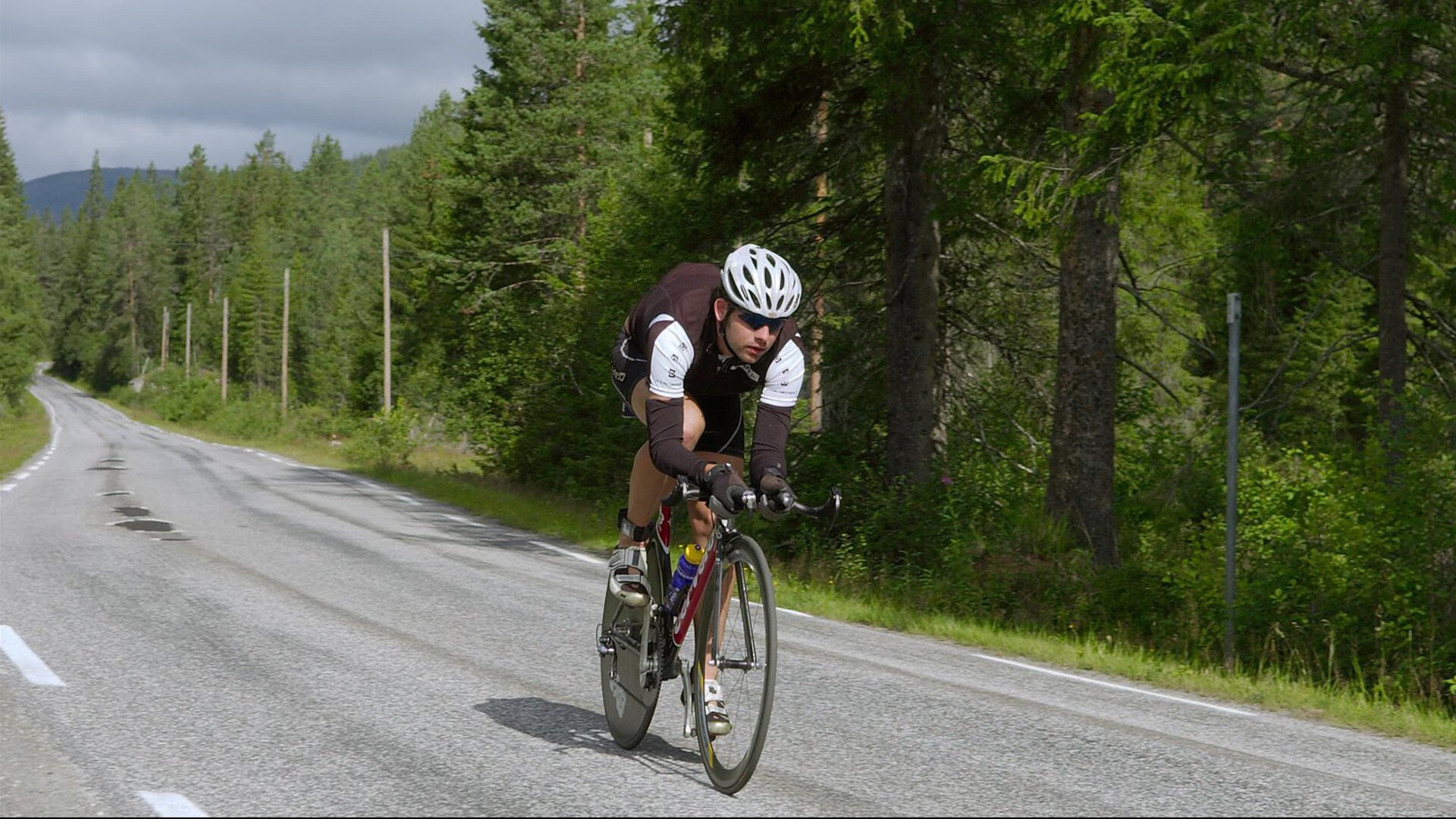 JiuyouAPP下载-深圳领航队主帅针对性布置赛前准备，深圳领航者队标